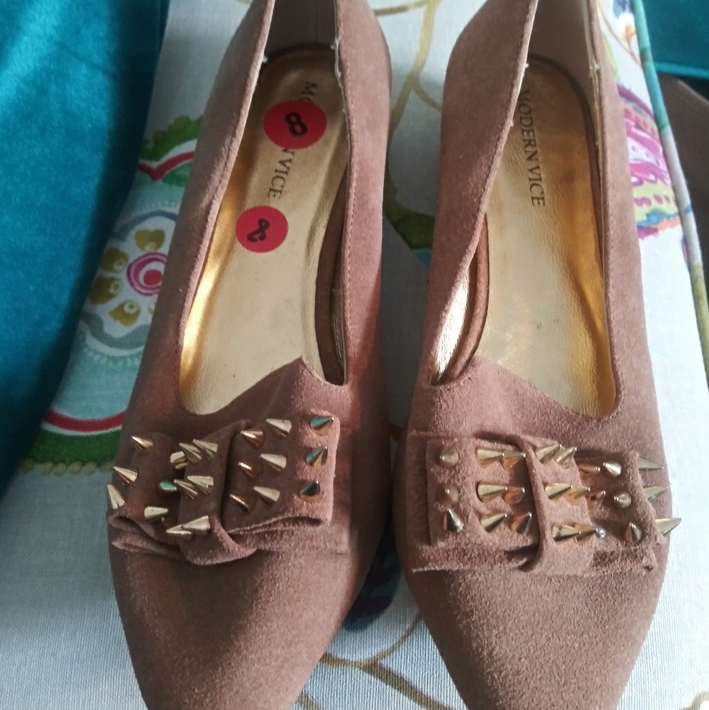 Modern Vice gold studded flats
